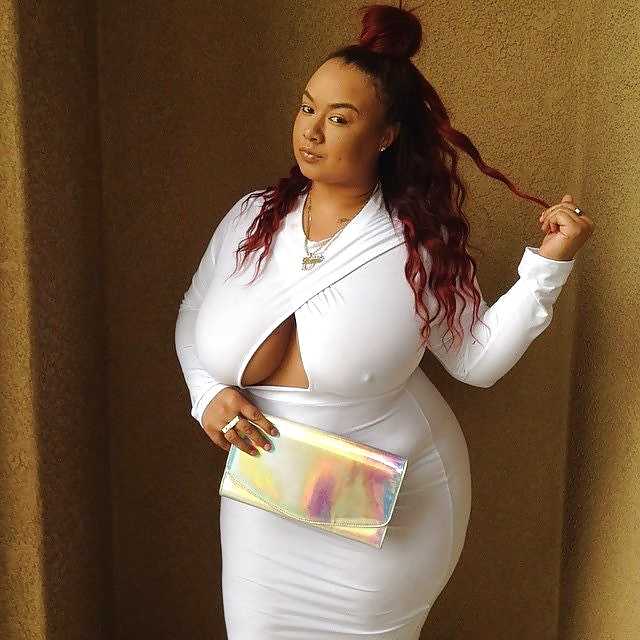 Curvy Beauties 117 Clothed Edition