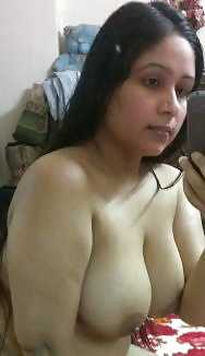 Desi Indian chubby wife nude selfy.dick raising