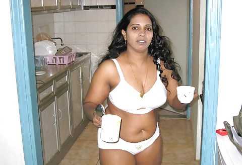 I love desi mature chubby bobby aunties & housewives