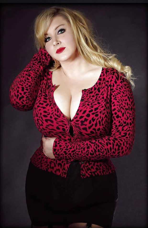 Curvy Beauties 53 Clothed Edition