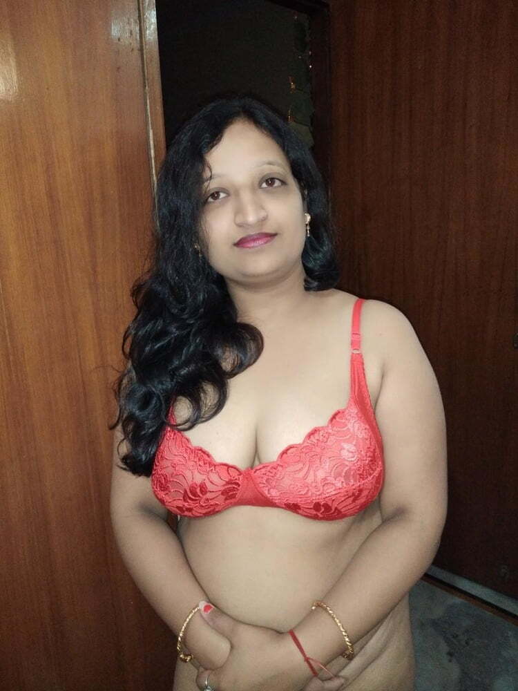 Mature Bhabhis Collections